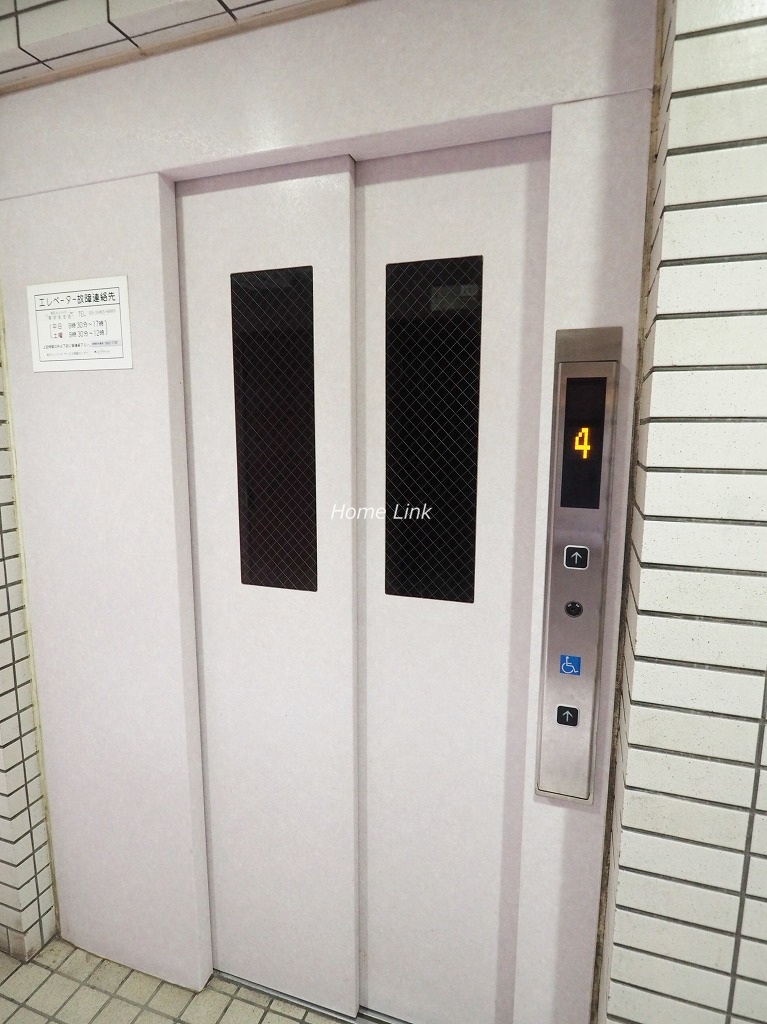 キャニオンマンション西台　エレベーターホール